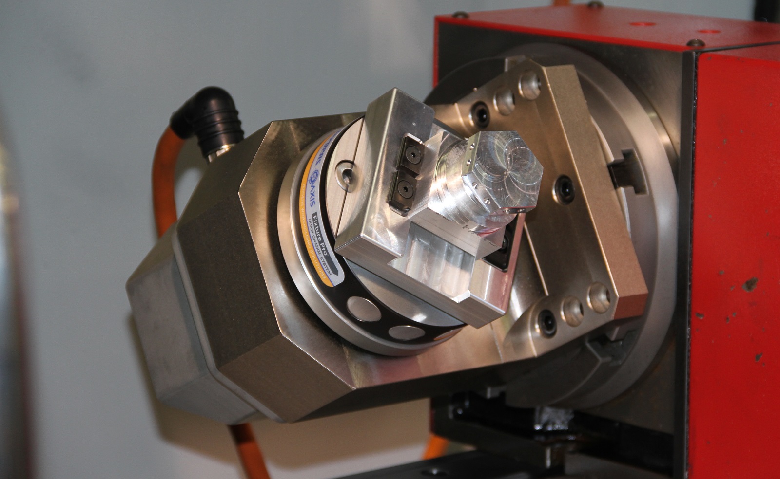 کاربرد ماشینهای فرز CNC 4 و 5 محوره